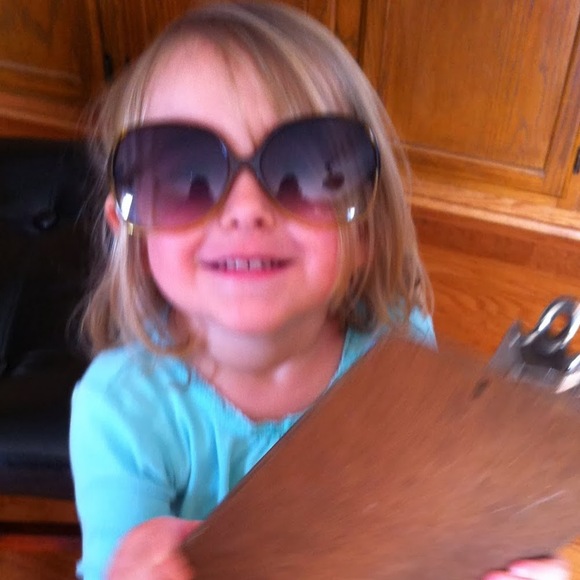 Meet your Posher, Beth - Picture 1 of 1